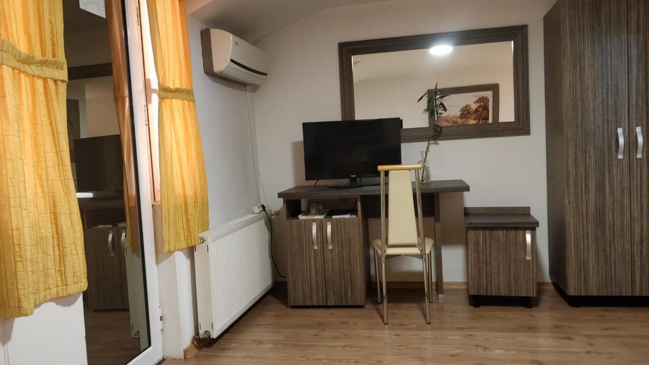 Pensiunea Sergiu & Geanina Arad Exterior foto